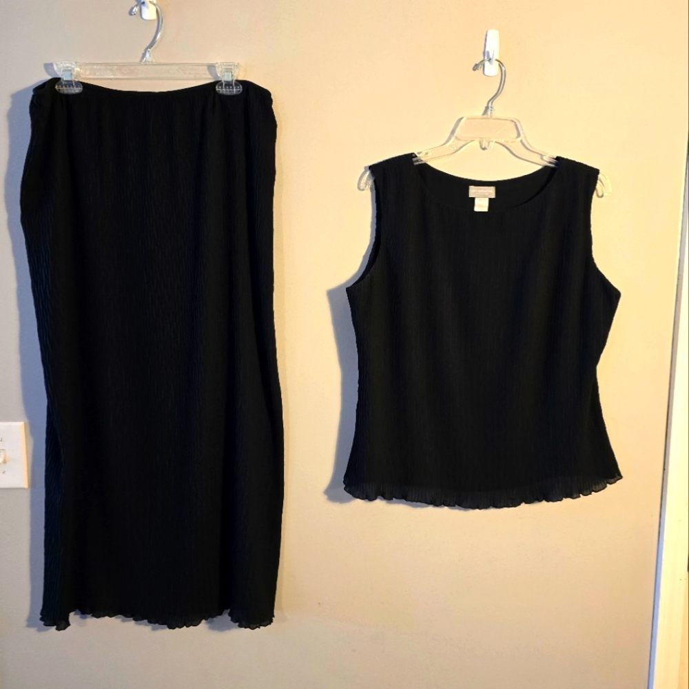 Liz Claiborne Skirt Set EUC